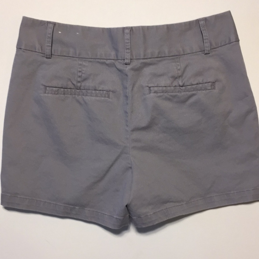 Loft Women’s Shorts - Picture 5 of 6